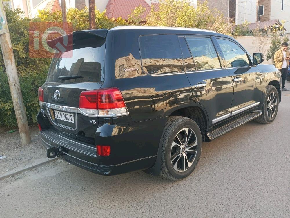 تويوتا لاندكروزر